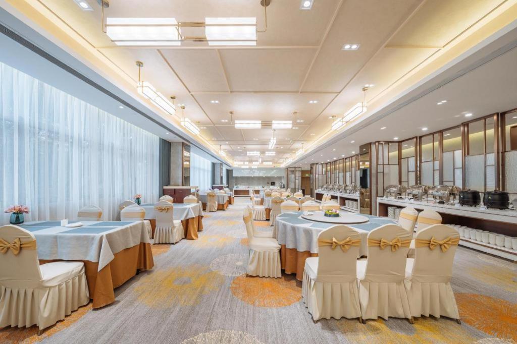 Cypress Garden Hotel 上海市 エクステリア 写真